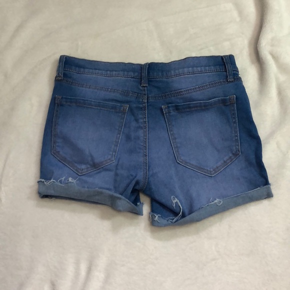 Blue stretchy jean shorts - Picture 2 of 2